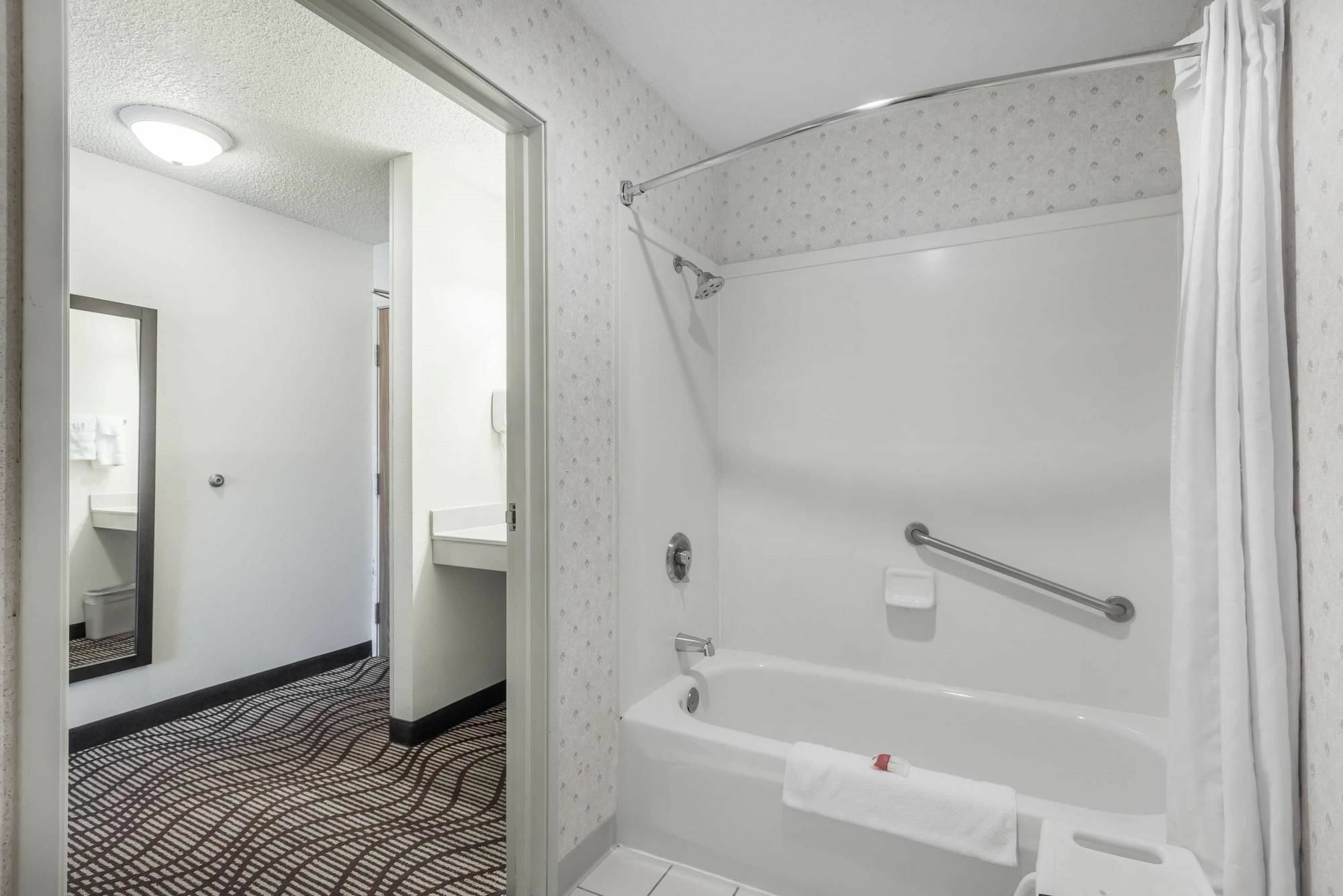 Hotel Ramada By Wyndham Coeur D'Alene Exteriér fotografie